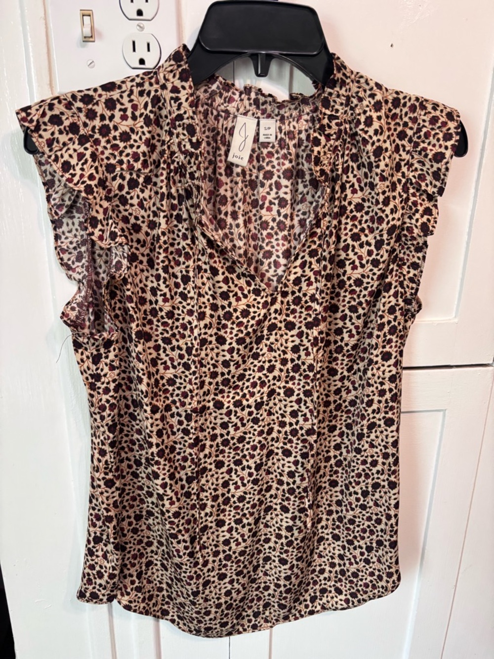 Floral V-Neck Sleeveless Blouse - Size Small
